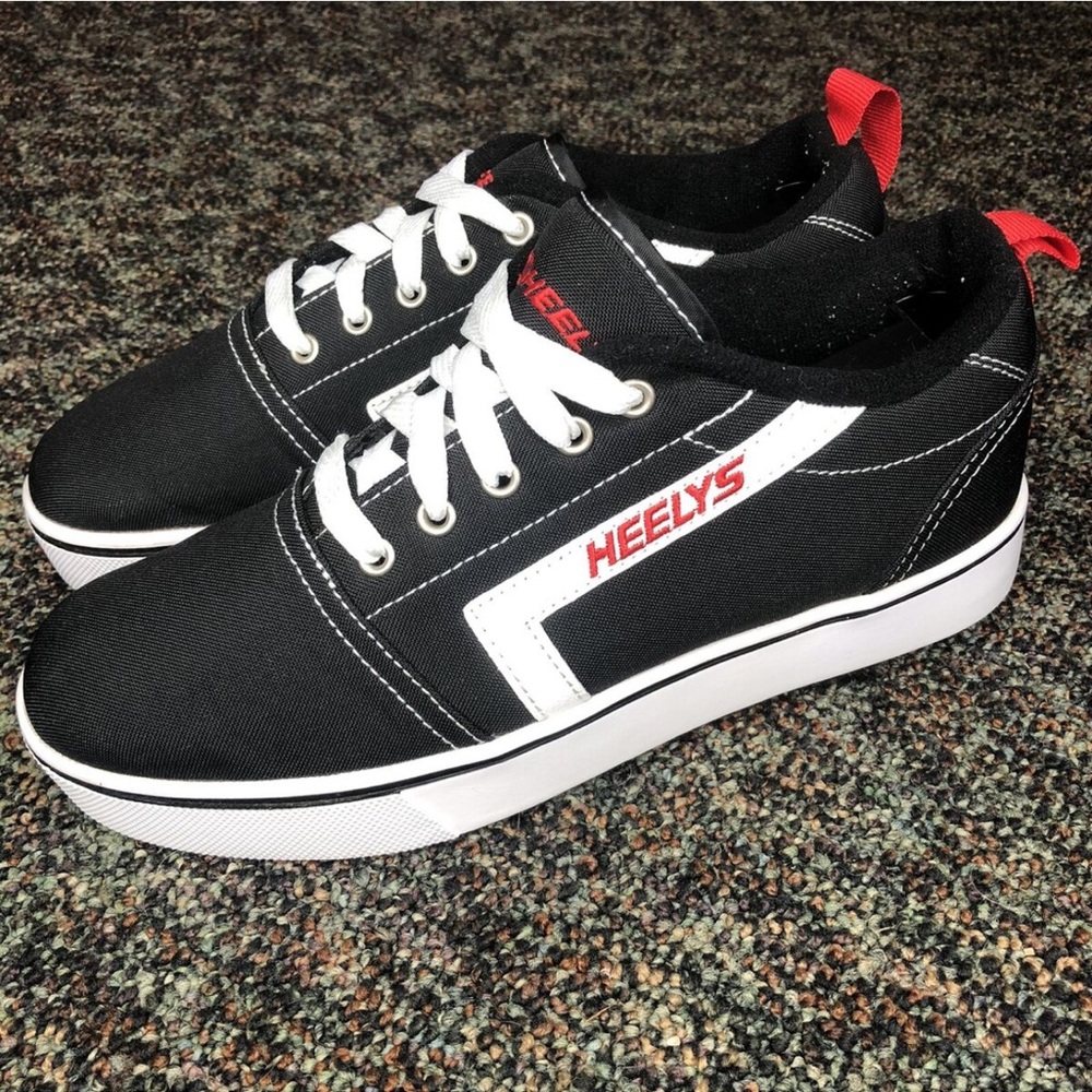 Heelys Black and White Sneakers with Wheel